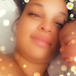 Meet your Posher, Desiree